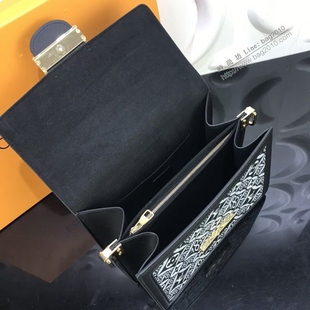 LV包包 LV新款達芙妮女包 M57211 在2020秋冬大秀上露面的V全新老花 LV單肩斜挎女包  ydh3645